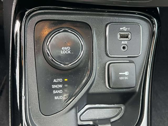 Used 2021 Jeep Compass Limited w/ Sun and Sound Group AWD/4WD image 31