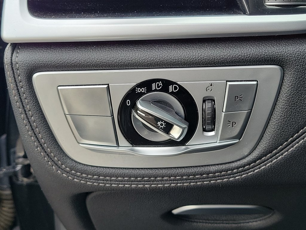 Used 2020 BMW 750i xDrive w/ Executive Package AWD/4WD image 26