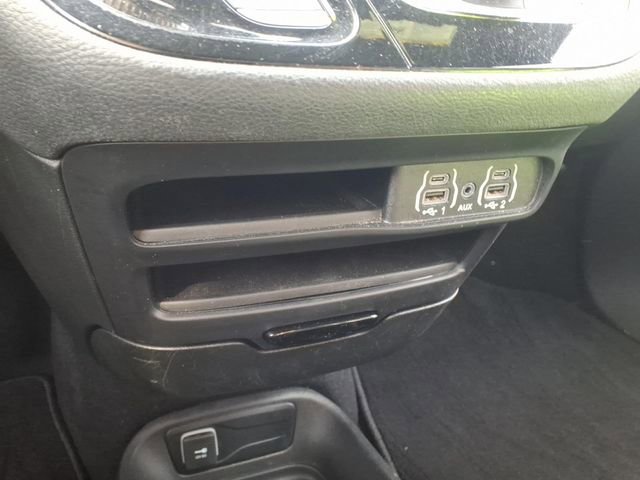 Used 2023 Chrysler Pacifica Touring-L w/ S Appearance Package image 17