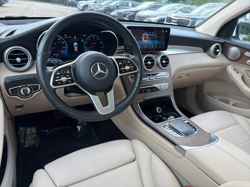 Used 2021 Mercedes-Benz GLC 300 w/ Premium Package image 23