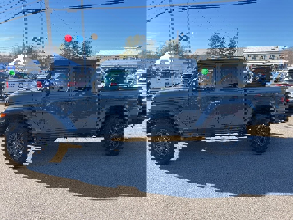 New 2026 Jeep Gladiator Sport image 4
