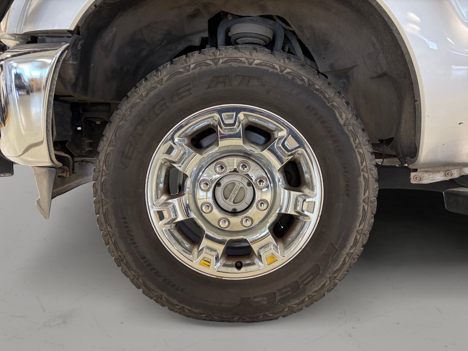 Used 2015 Ford F250 XLT w/ XLT Premium Package AWD/4WD image 9
