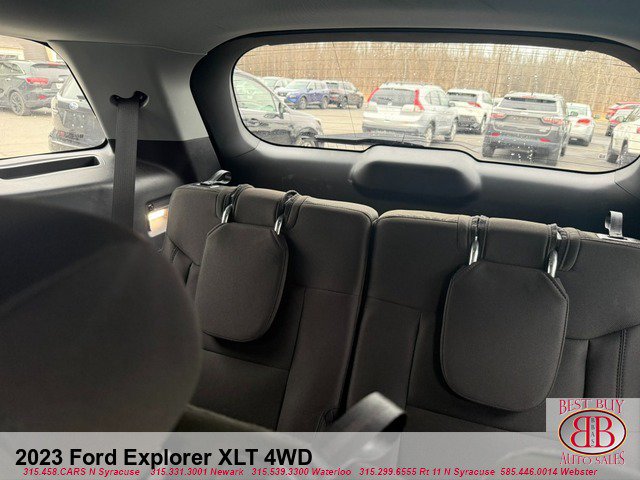 Used 2023 Ford Explorer XLT AWD/4WD image 22