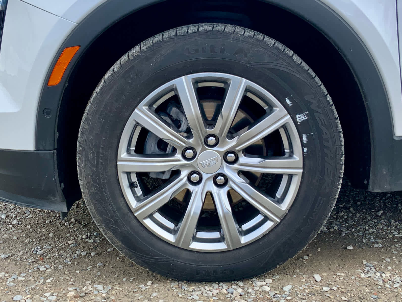 Used 2021 Cadillac XT4 Premium Luxury w/ Enhanced Visibility Package image 15