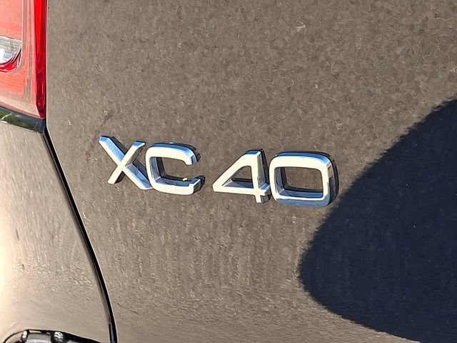 Used 2023 Volvo XC40 Recharge Plus AWD/4WD image 38