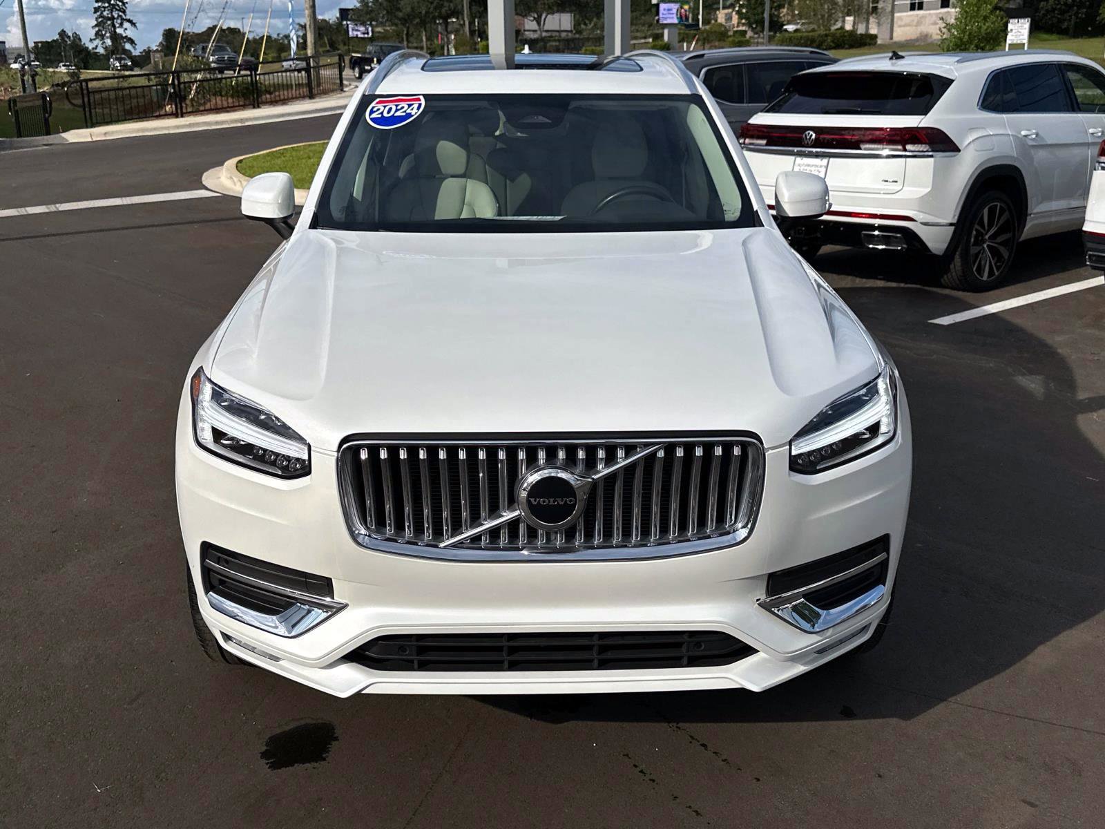 Certified 2024 Volvo XC90 B5 Core image 8