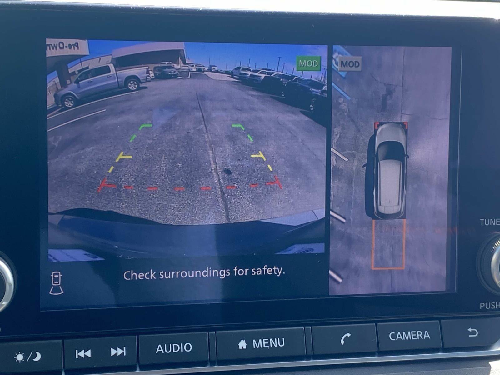 Used 2025 Nissan Rogue SV image 31