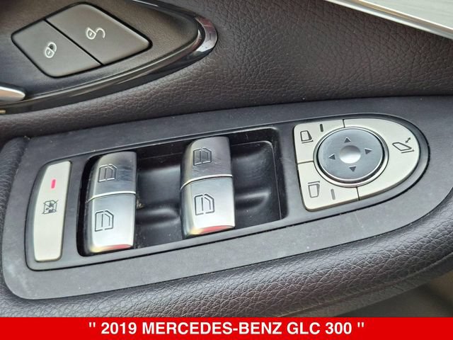 Used 2019 Mercedes-Benz GLC 300 4MATIC image 12