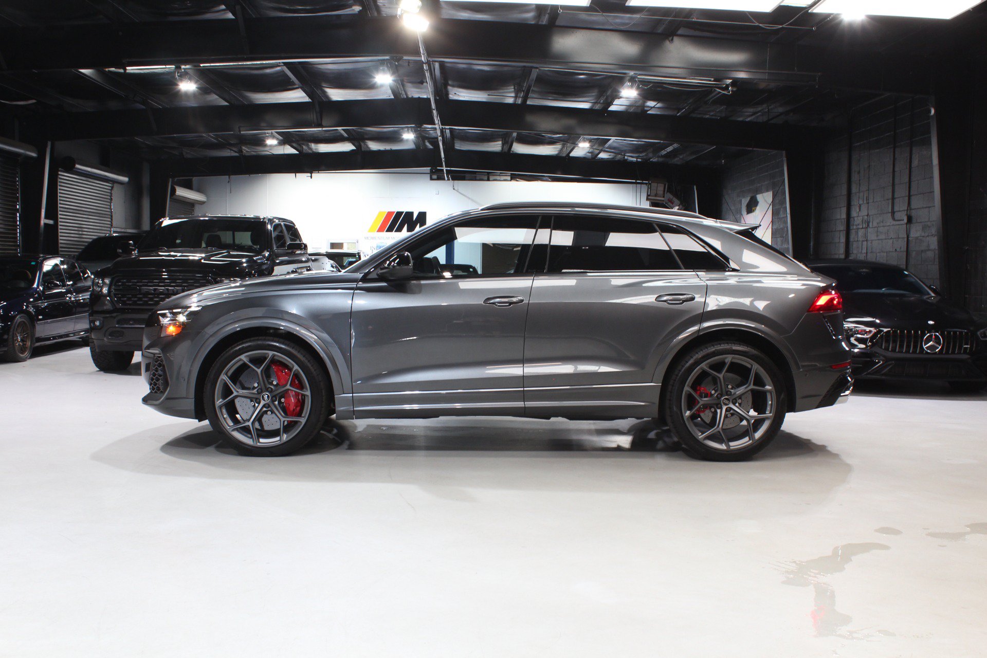 Used 2025 Audi RS Q8 performance AWD/4WD image 3