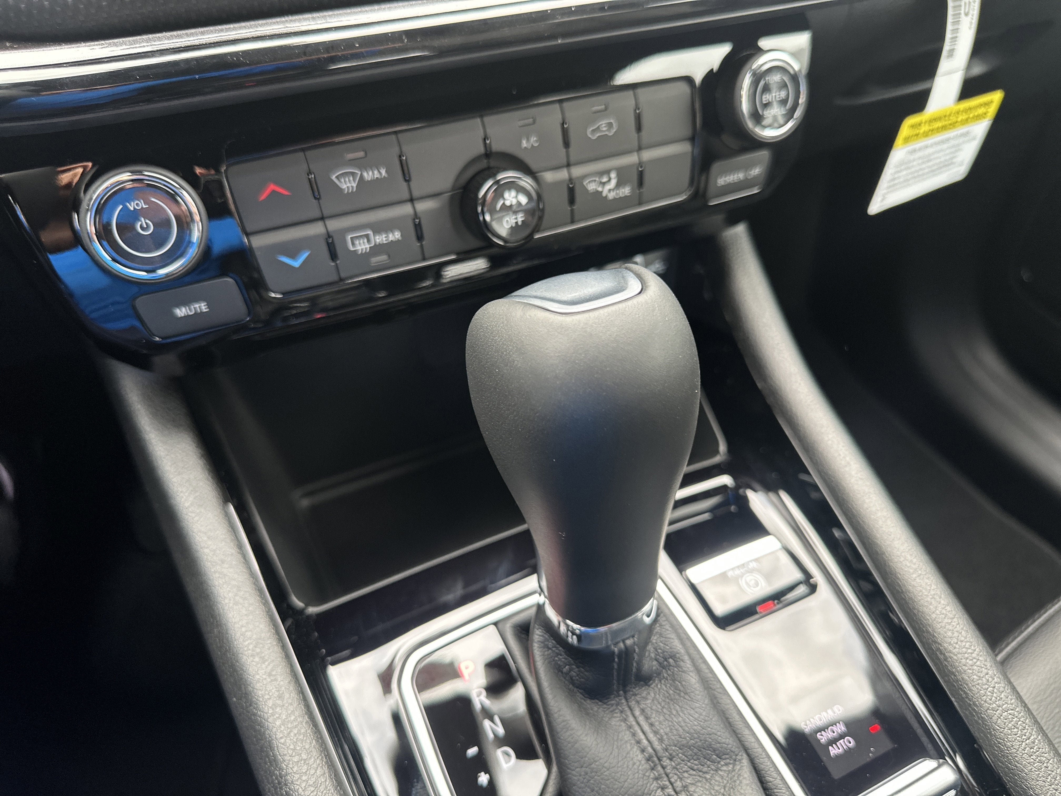 New 2026 Jeep Compass Latitude AWD/4WD image 30