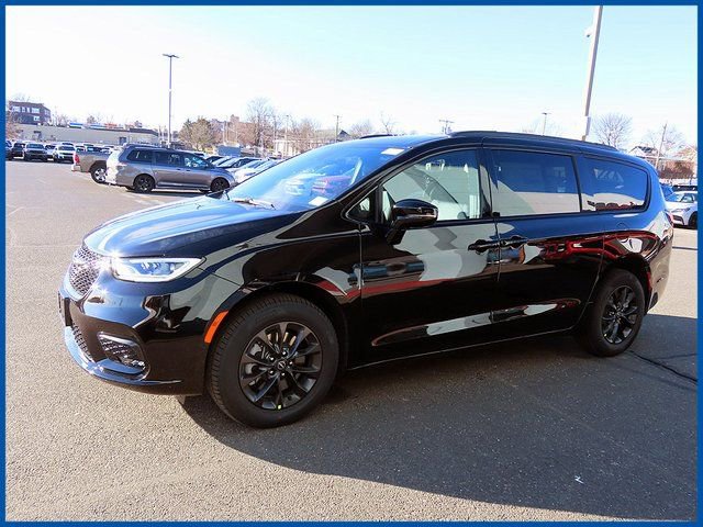 New 2026 Chrysler Pacifica Select image 2