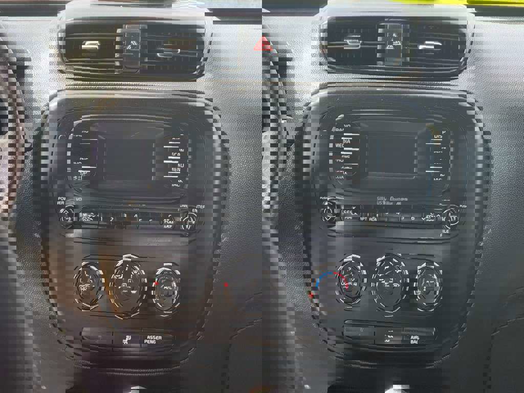 Used 2014 Kia Soul + image 19