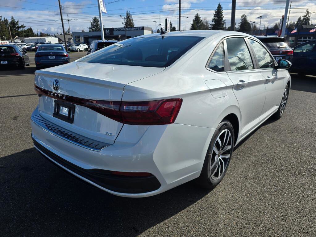 New 2026 Volkswagen Jetta SE image 4