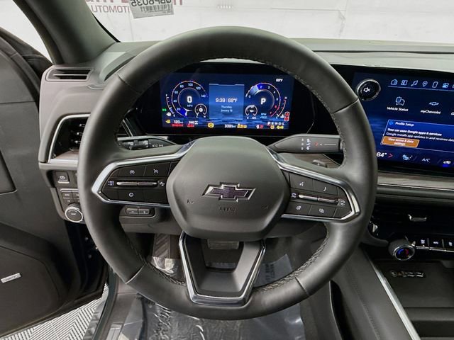 Used 2025 Chevrolet Suburban Z71 w/ Comfort Package image 14