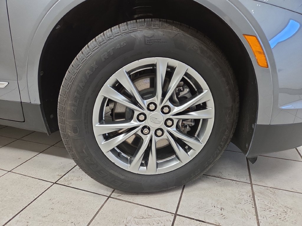 Used 2022 Cadillac XT5 Premium Luxury w/ LPO, Floor Liner Package AWD/4WD image 8