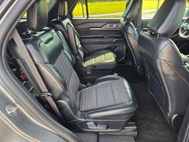 Certified 2025 Ford Explorer ST-Line AWD/4WD image 11