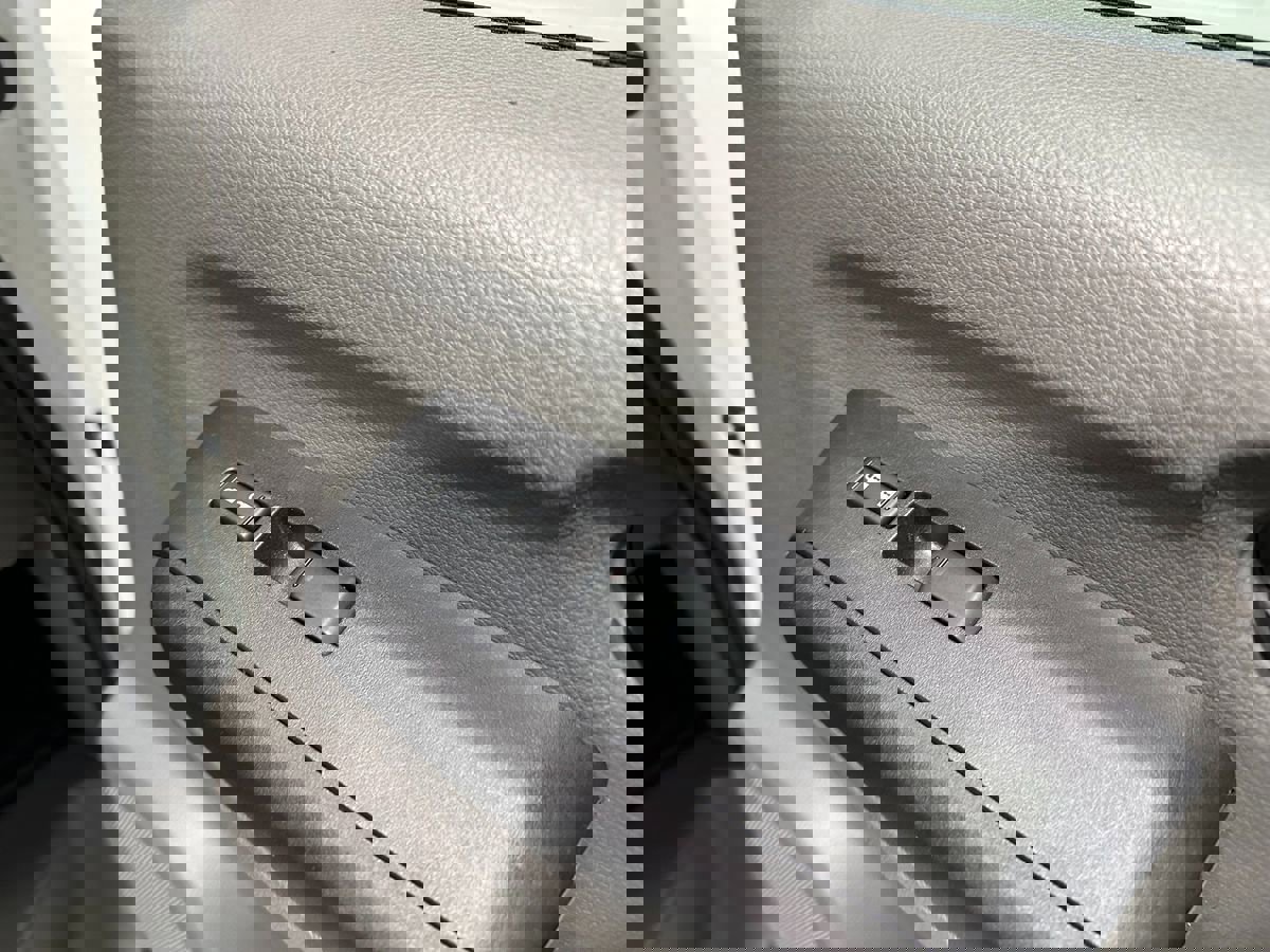 Used 2021 Nissan NV 2500 S image 12