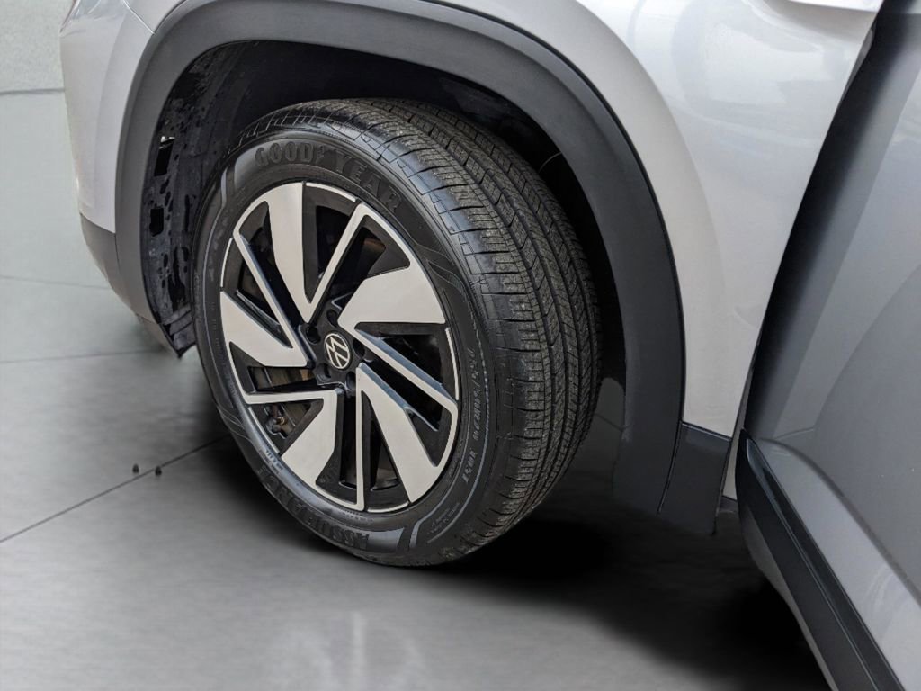 Certified 2025 Volkswagen Atlas SE AWD/4WD image 37