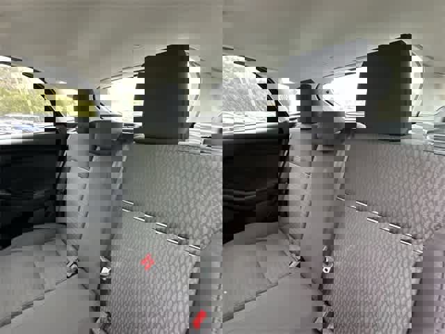 Used 2012 Ford Focus SEL w/ SEL/Titanium Winter Pkg image 12