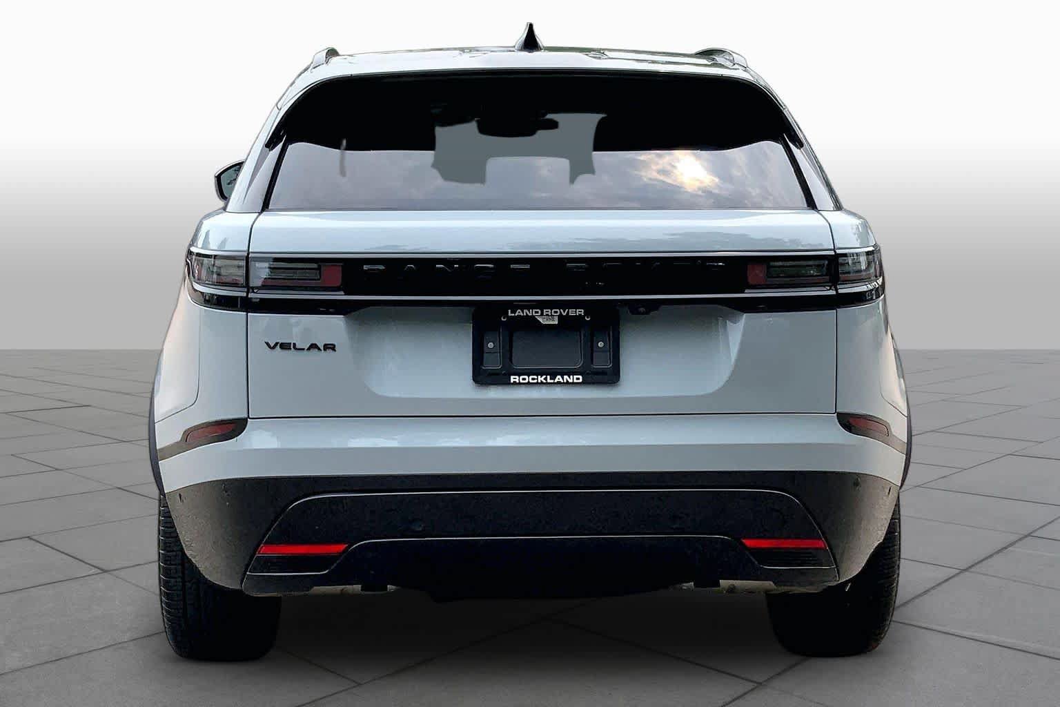 Used 2026 Land Rover Range Rover Velar Dynamic SE AWD/4WD image 5