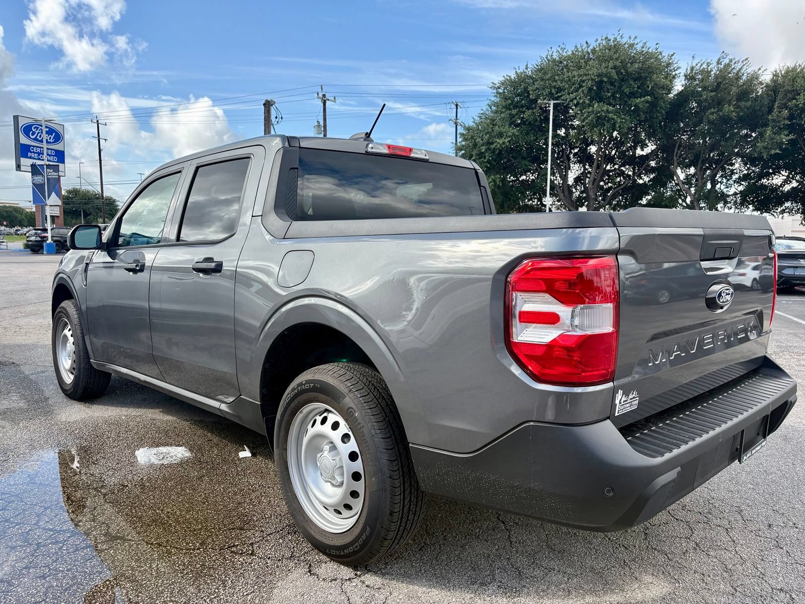 Used 2025 Ford Maverick XL w/ Equipment Group 102A AWD/4WD image 3