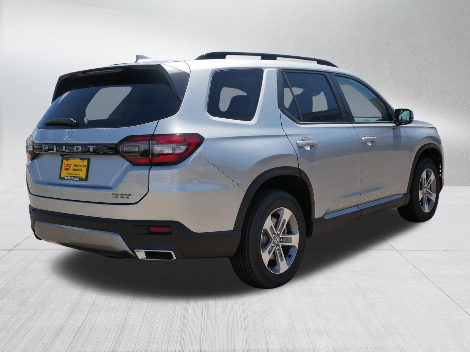 New 2026 Honda Pilot EX-L image 4