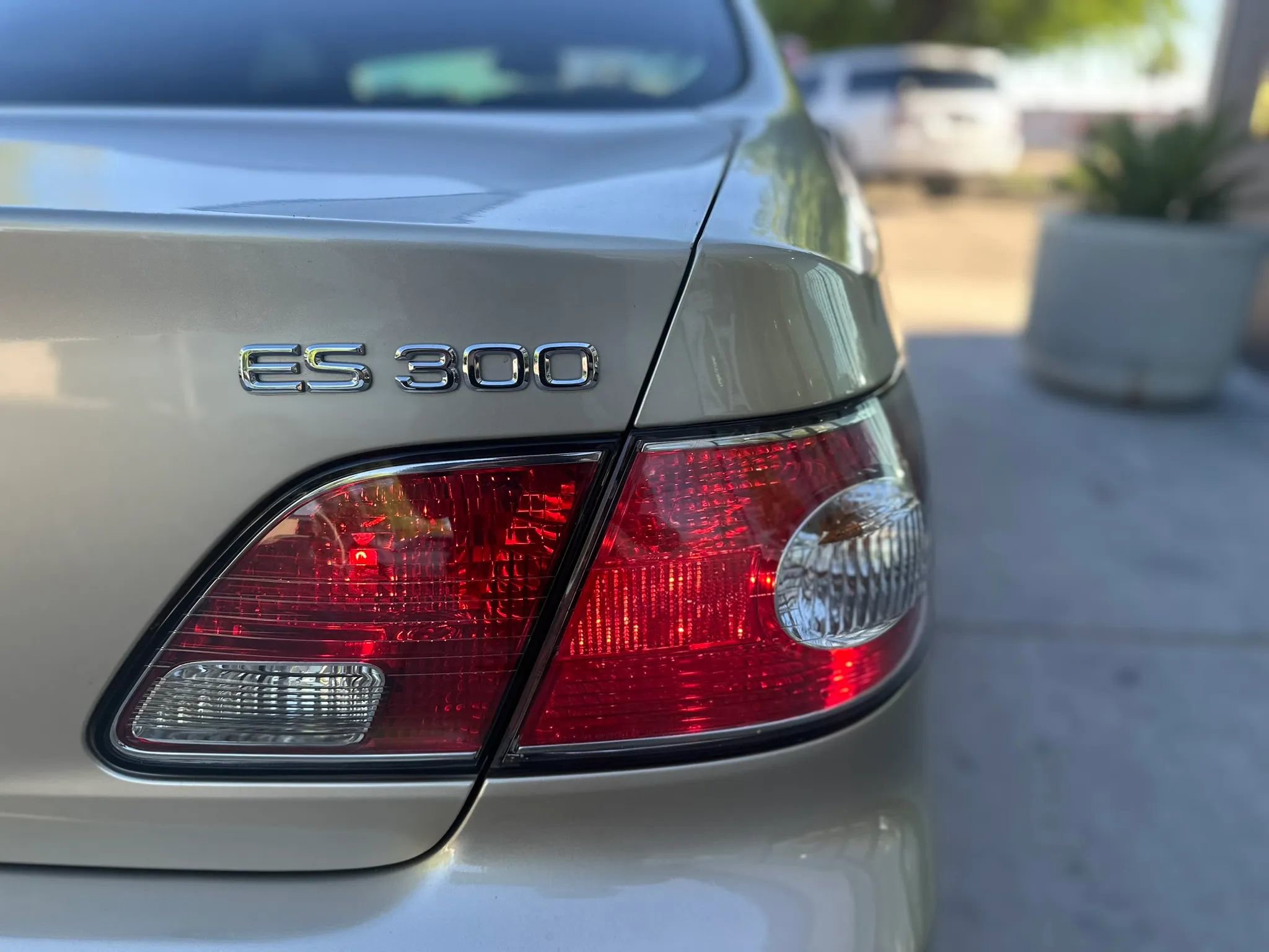 Used 2003 Lexus ES 330 image 8