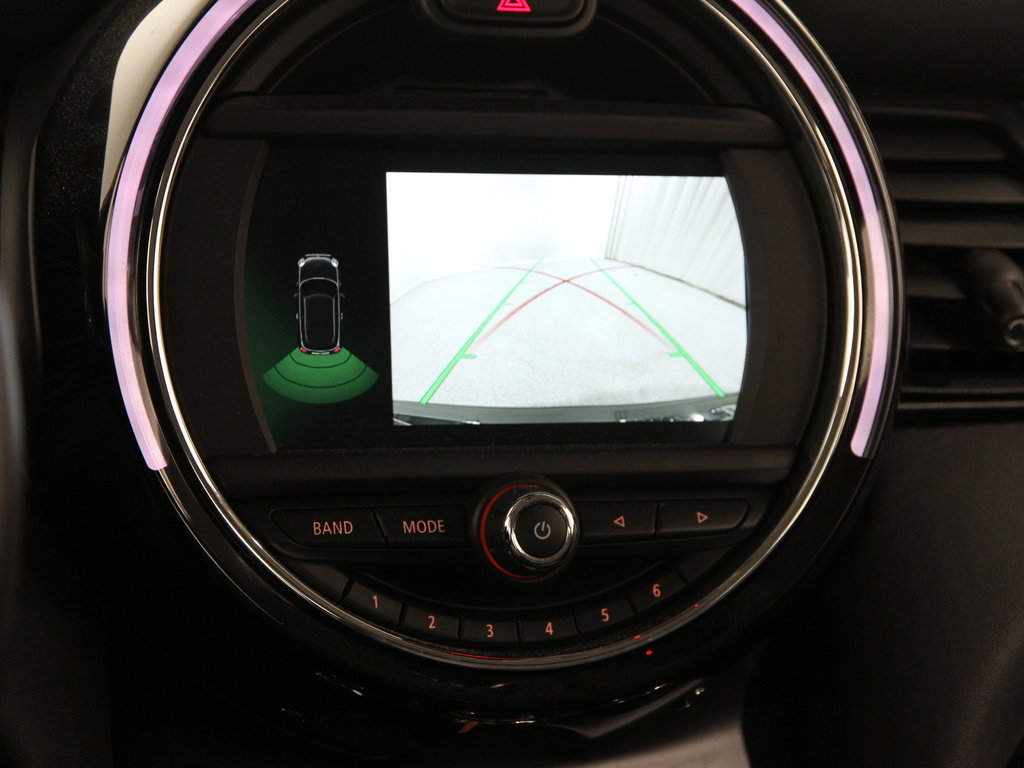 Used 2019 MINI Cooper 2-Door Hardtop image 12