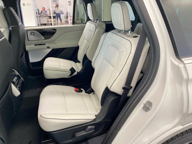 New 2025 Lincoln Aviator Black Label image 9