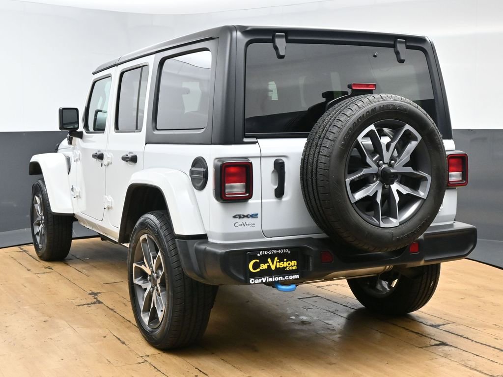 Used 2024 Jeep Wrangler Unlimited w/ Convenience Group AWD/4WD image 7