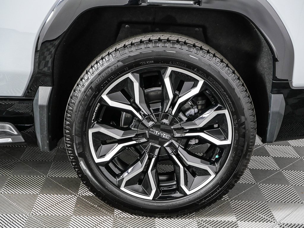 Used 2024 GMC Sierra EV Denali image 33