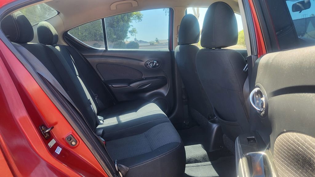 Used 2015 Nissan Versa SV FWD image 19