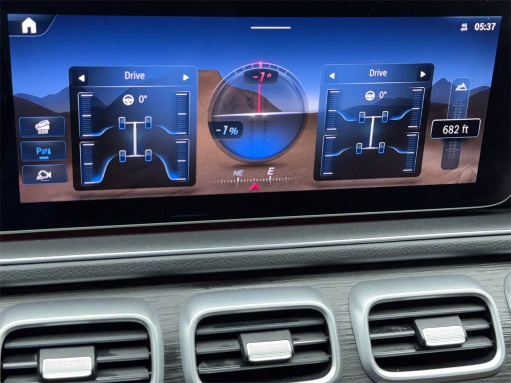 Used 2024 Mercedes-Benz GLE 53 AMG GLE 53 AMG NAV,CAM,PANO,CLMT S w/ Driver Assistance Package image 26