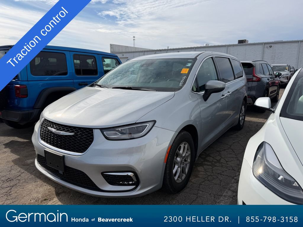 Used 2023 Chrysler Pacifica Touring-L