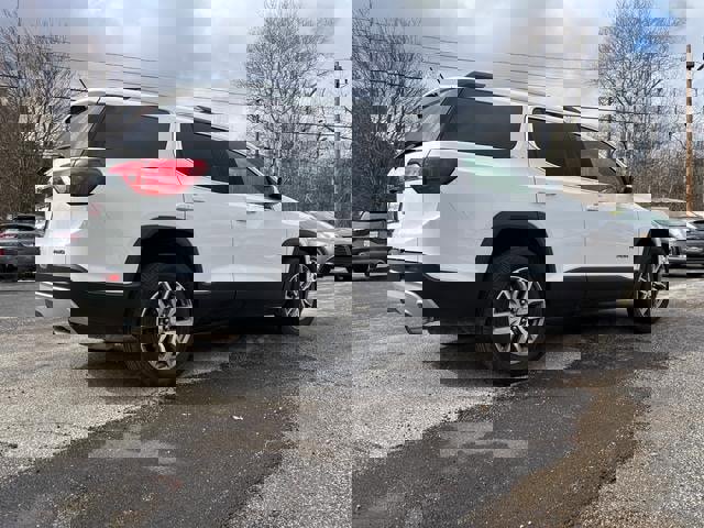 Used 2017 GMC Acadia SLE w/ LPO, Floor Liner Package image 7