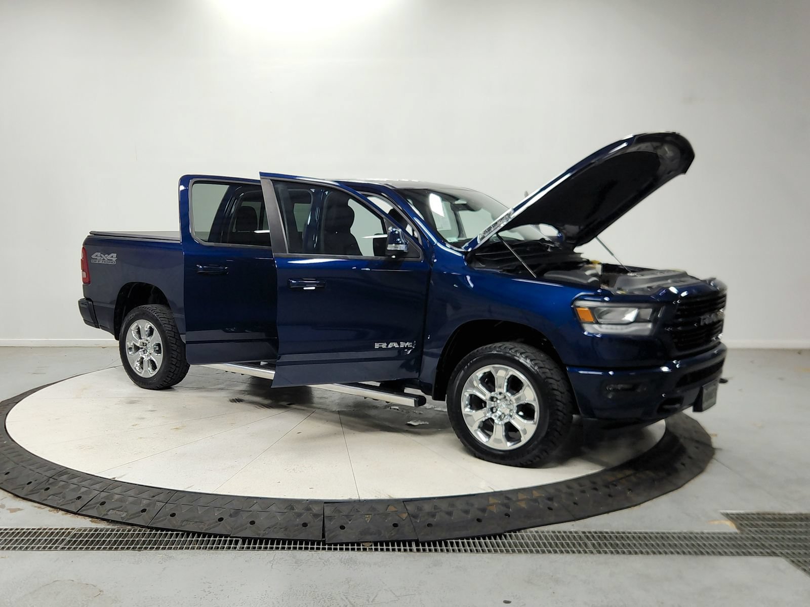 Used 2020 RAM 1500 Big Horn AWD/4WD image 10