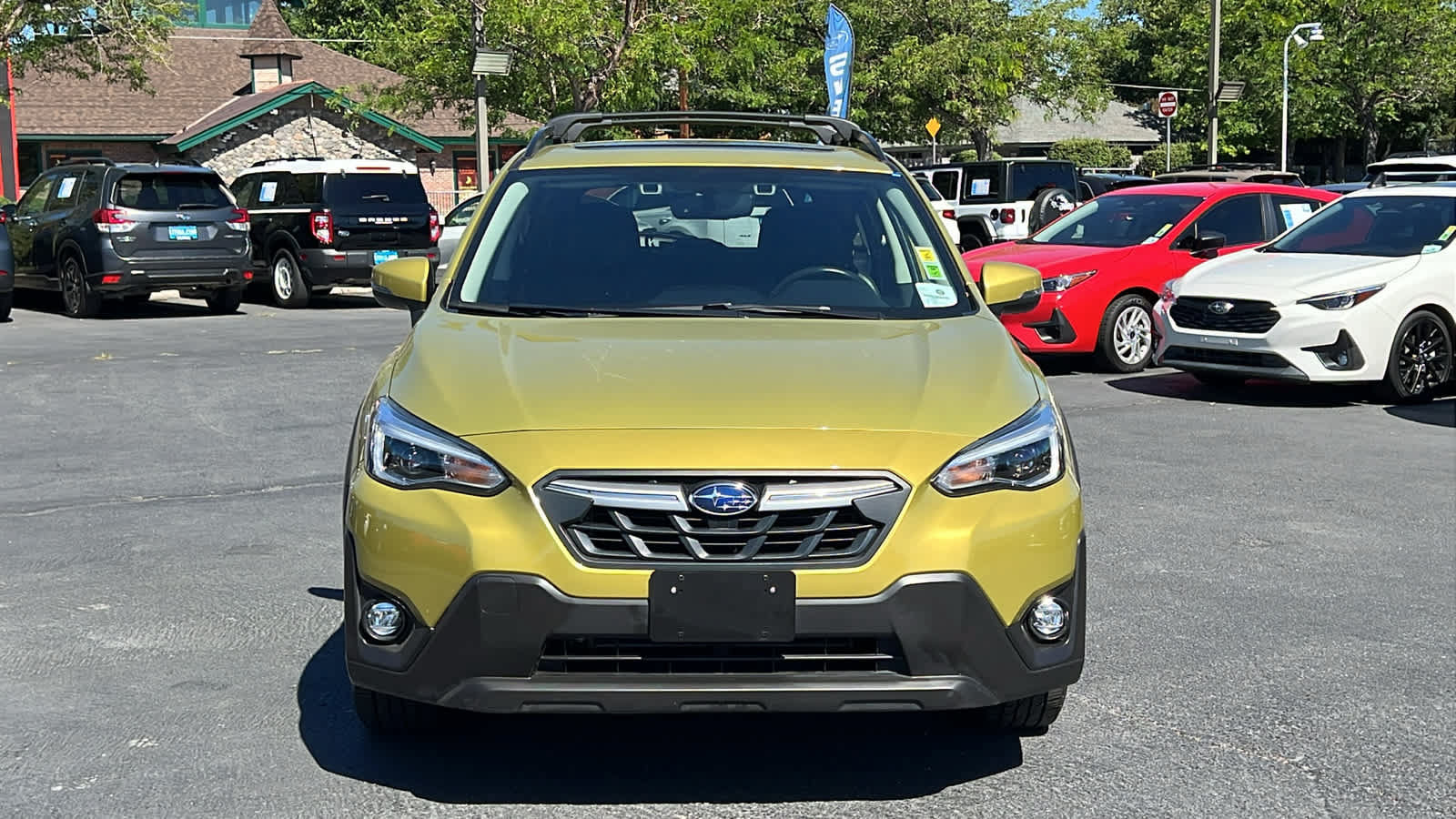 Certified 2022 Subaru Crosstrek 2.5i Limited w/ Moonroof Package 2 AWD/4WD image 3