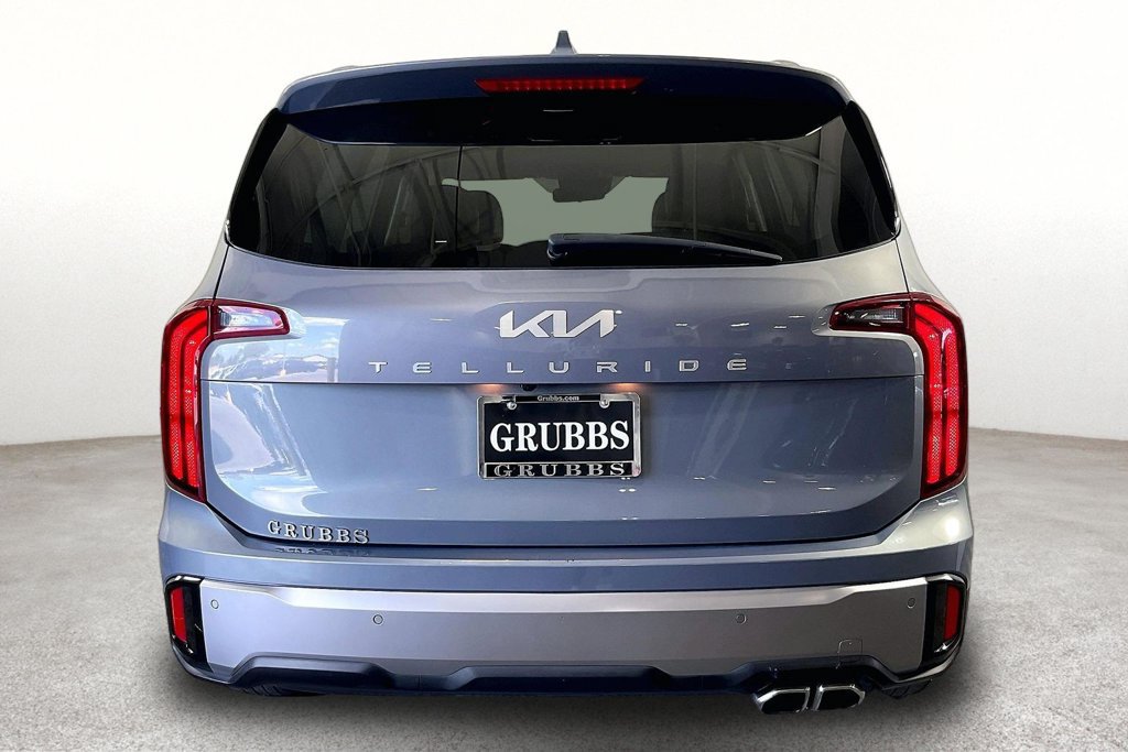 Used 2025 Kia Telluride S FWD image 5