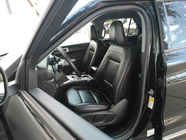 Used 2023 Ford Explorer XLT w/ Equipment Group 202A RWD image 6