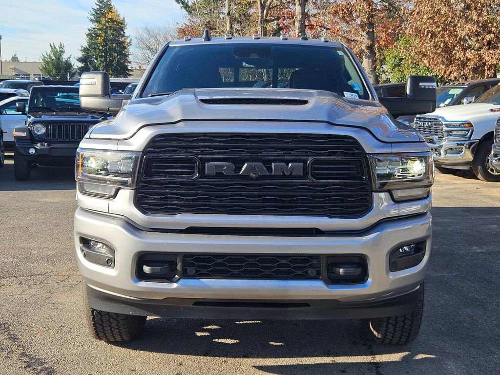 Used 2023 RAM 3500 Limited image 2
