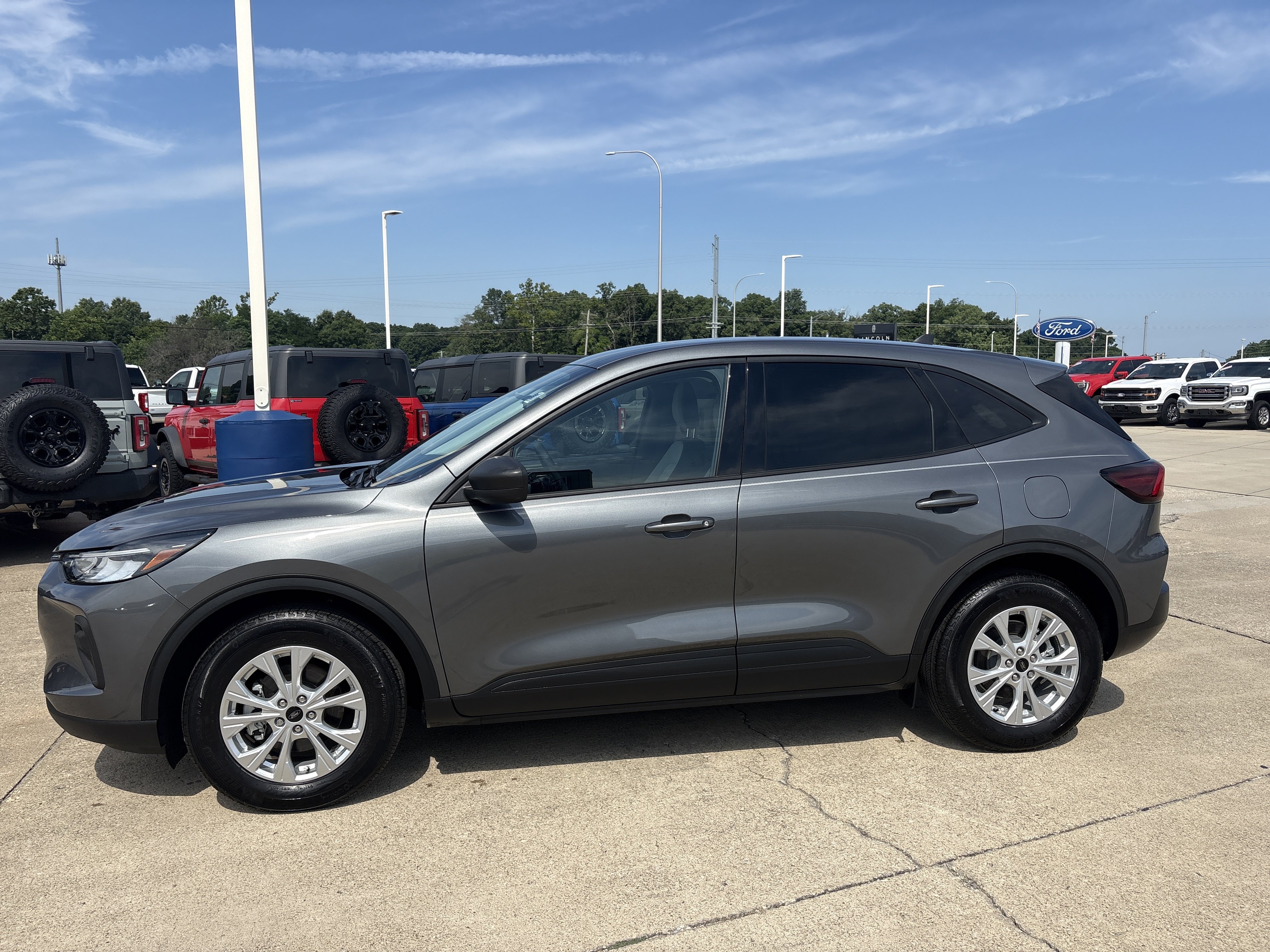 Used 2025 Ford Escape Active FWD image 3