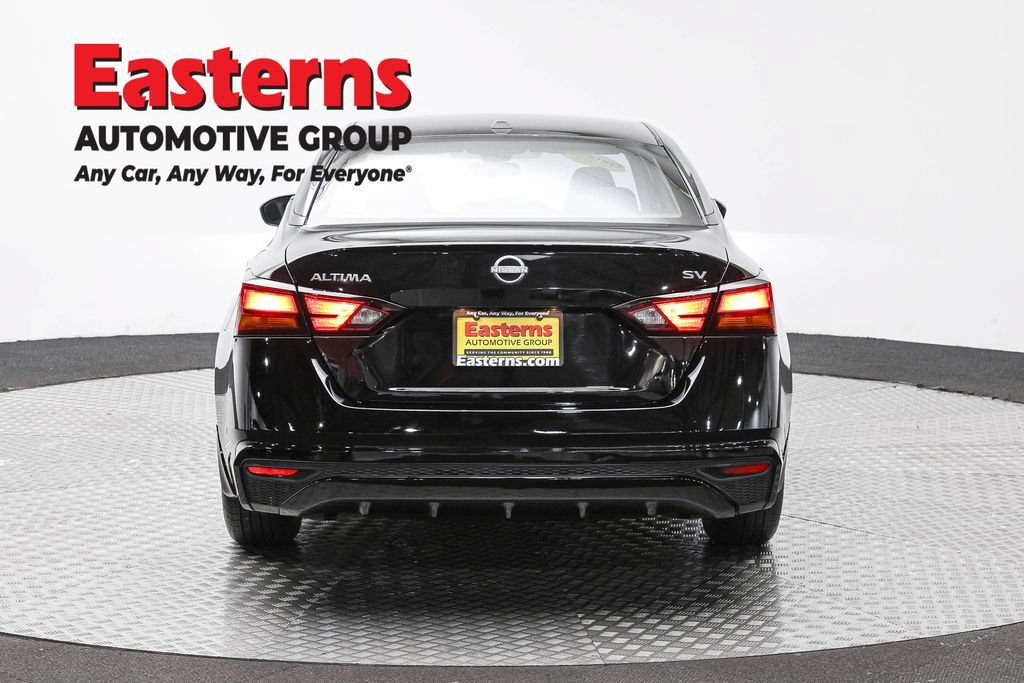 Used 2024 Nissan Altima 2.5 SV FWD image 7