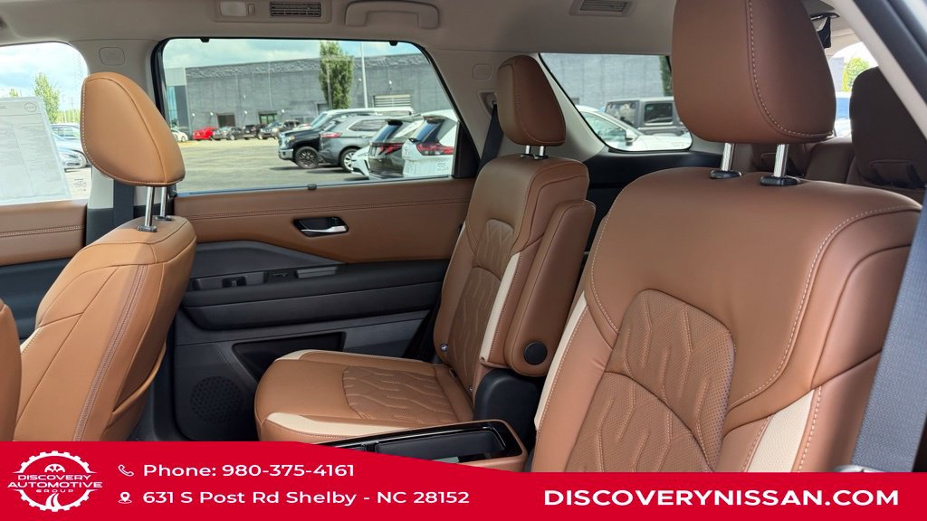 New 2026 Nissan Pathfinder Platinum AWD/4WD image 33