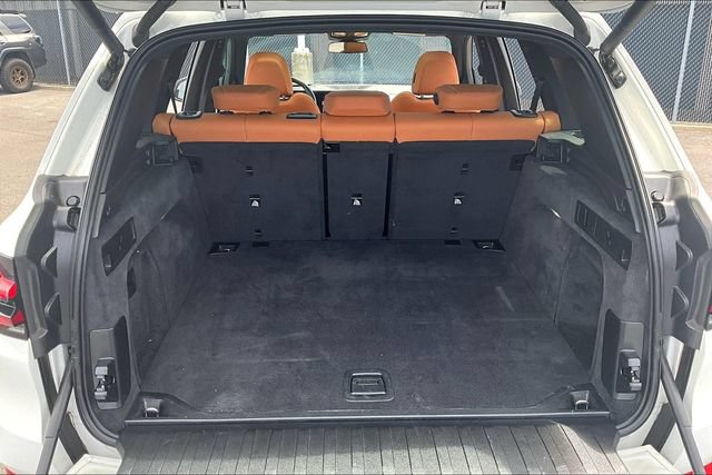 Used 2024 BMW X5 xDrive40i w/ Parking Assistance Package AWD/4WD image 9
