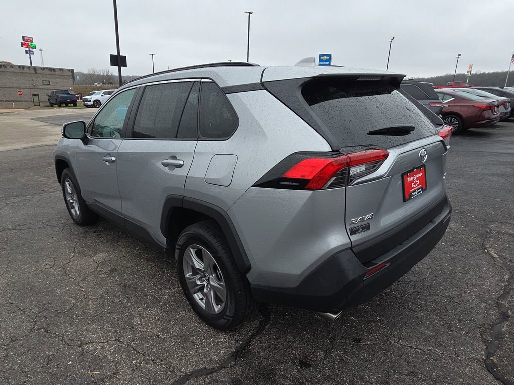 Used 2025 Toyota RAV4 XLE image 6