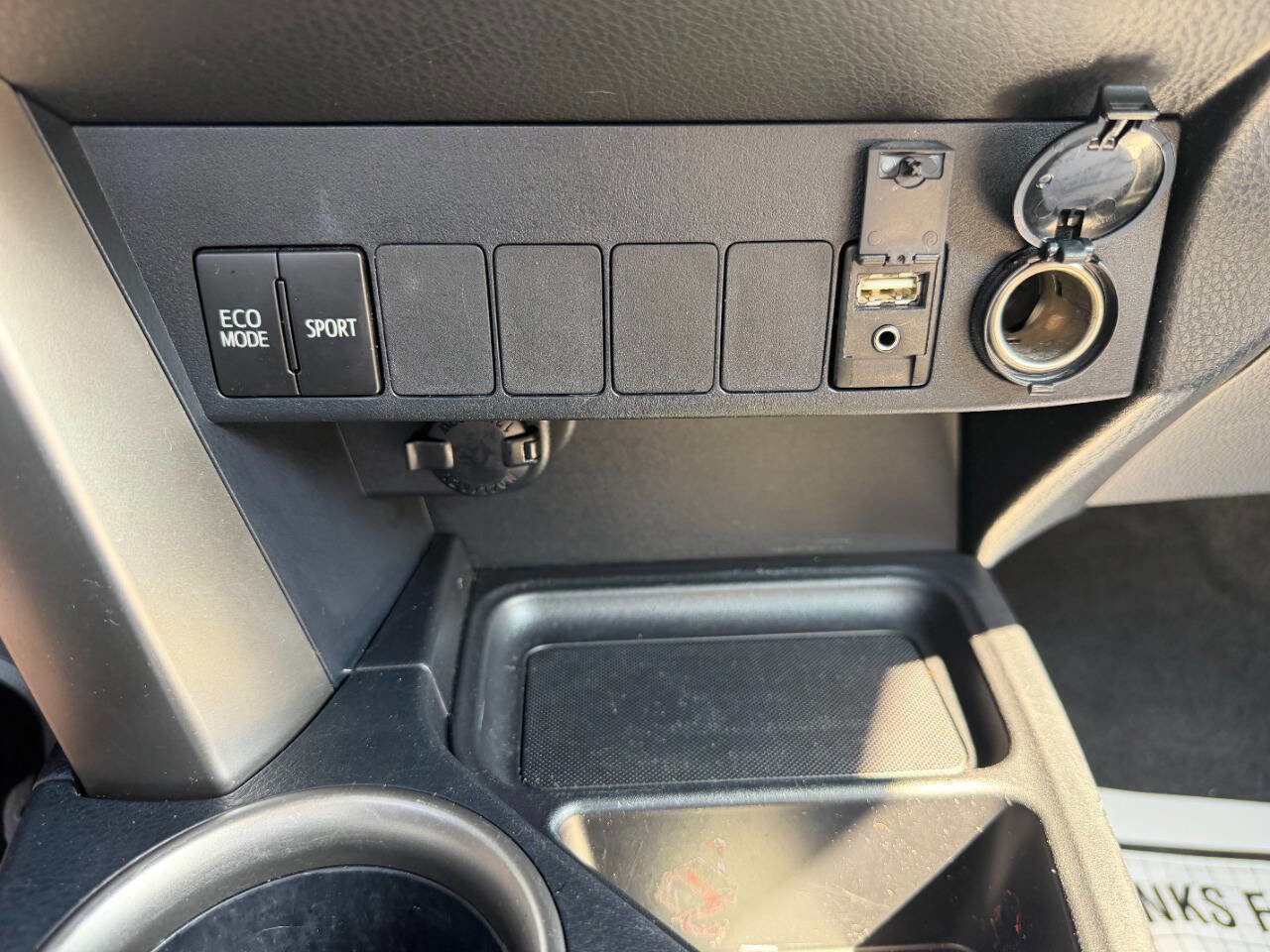 Used 2013 Toyota RAV4 LE AWD/4WD image 27