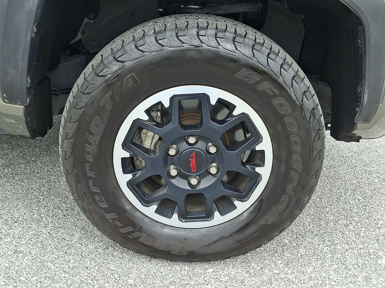 Used 2024 Toyota Tacoma TRD Off-Road AWD/4WD image 8