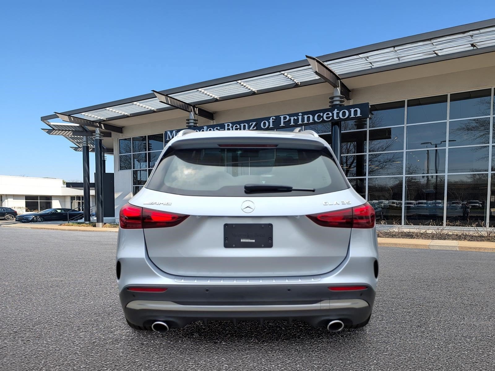 Certified 2024 Mercedes-Benz GLA 35 AMG 4MATIC image 4