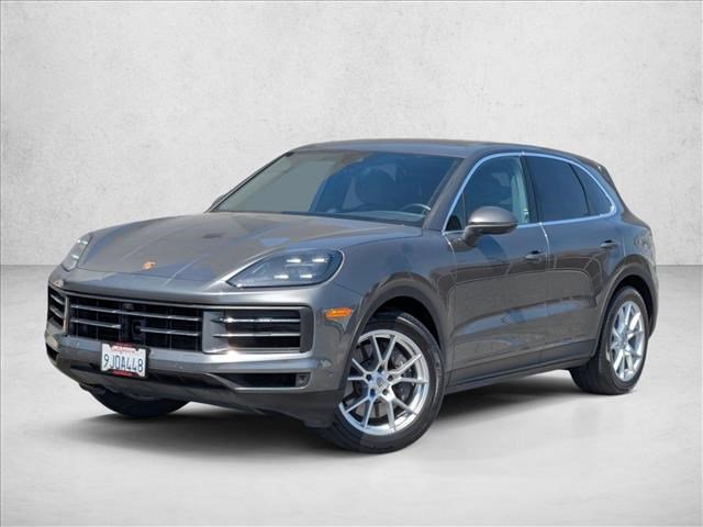 Used 2024 Porsche Cayenne image 1