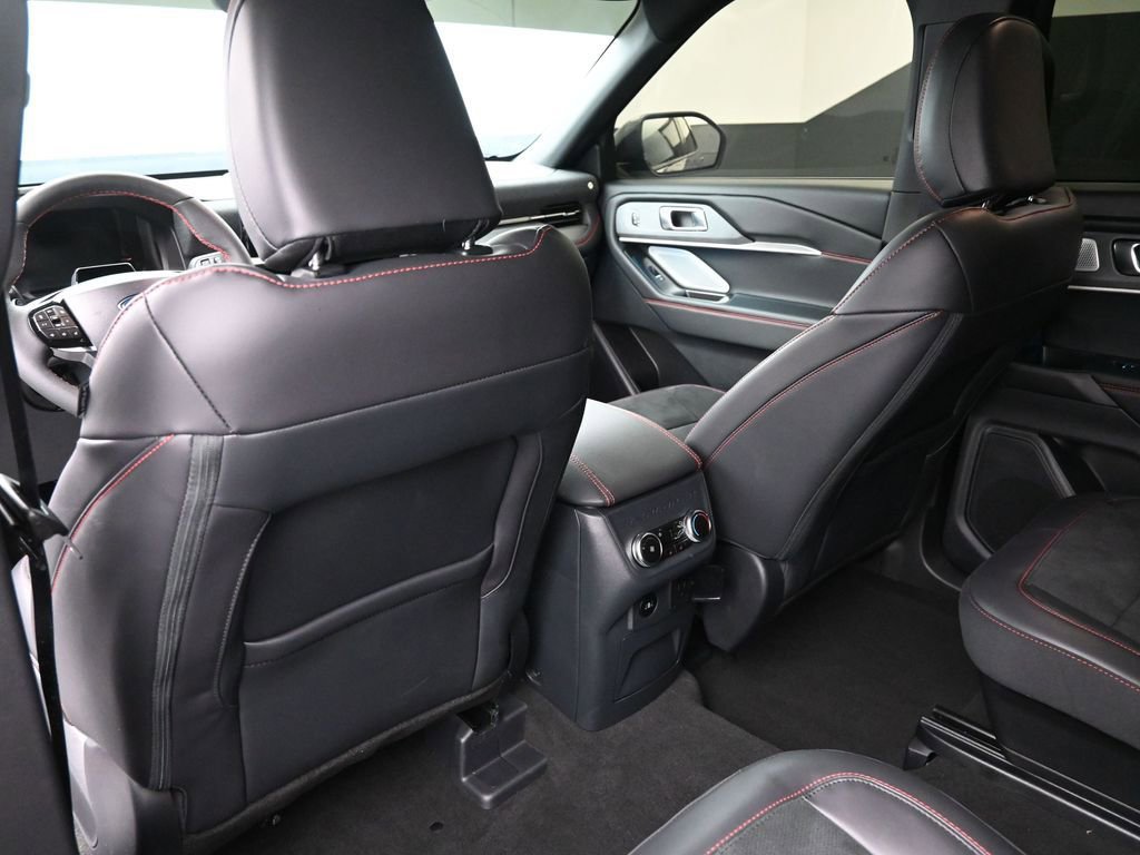 Used 2025 Ford Explorer ST w/ Sun And Sound Package image 23